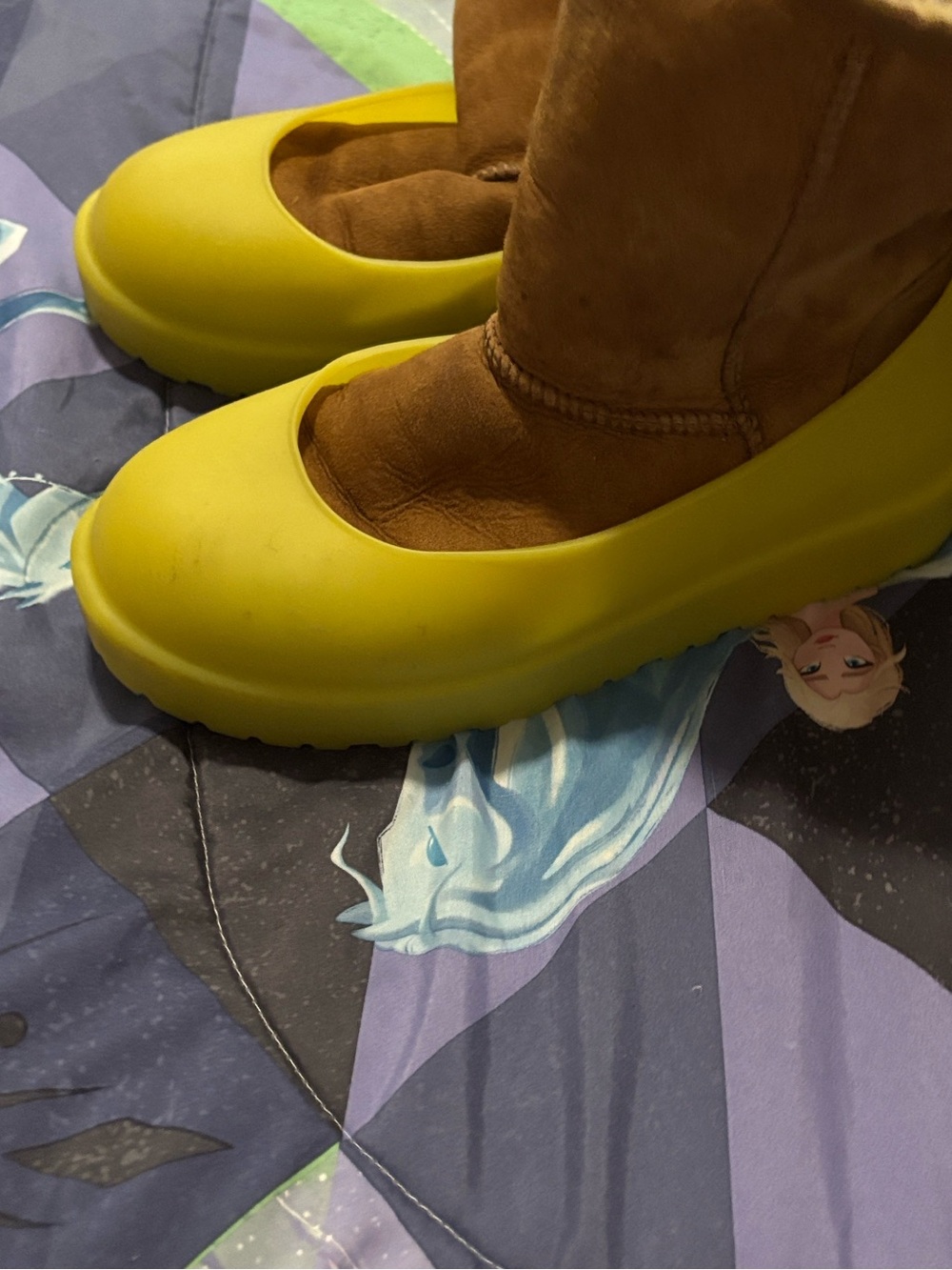 UGG women’s Yellow Waterproof Winter UGG cover- size 10 women’s
